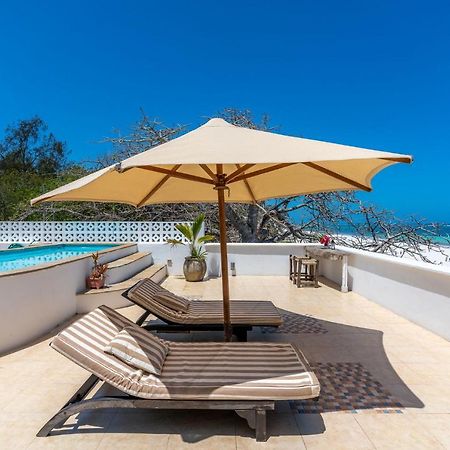 Tequila Sunrise Sky Cabana-Diani Beach Exterior photo