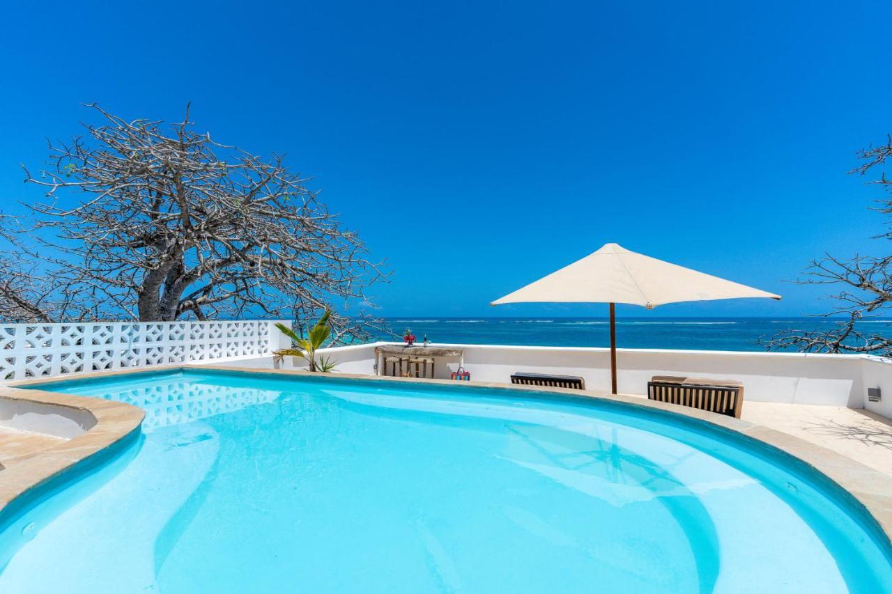 Tequila Sunrise Sky Cabana-Diani Beach Exterior photo